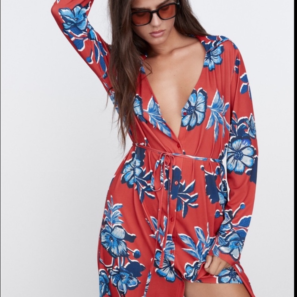 New Zara Floral print bottom from. Tie waist dress